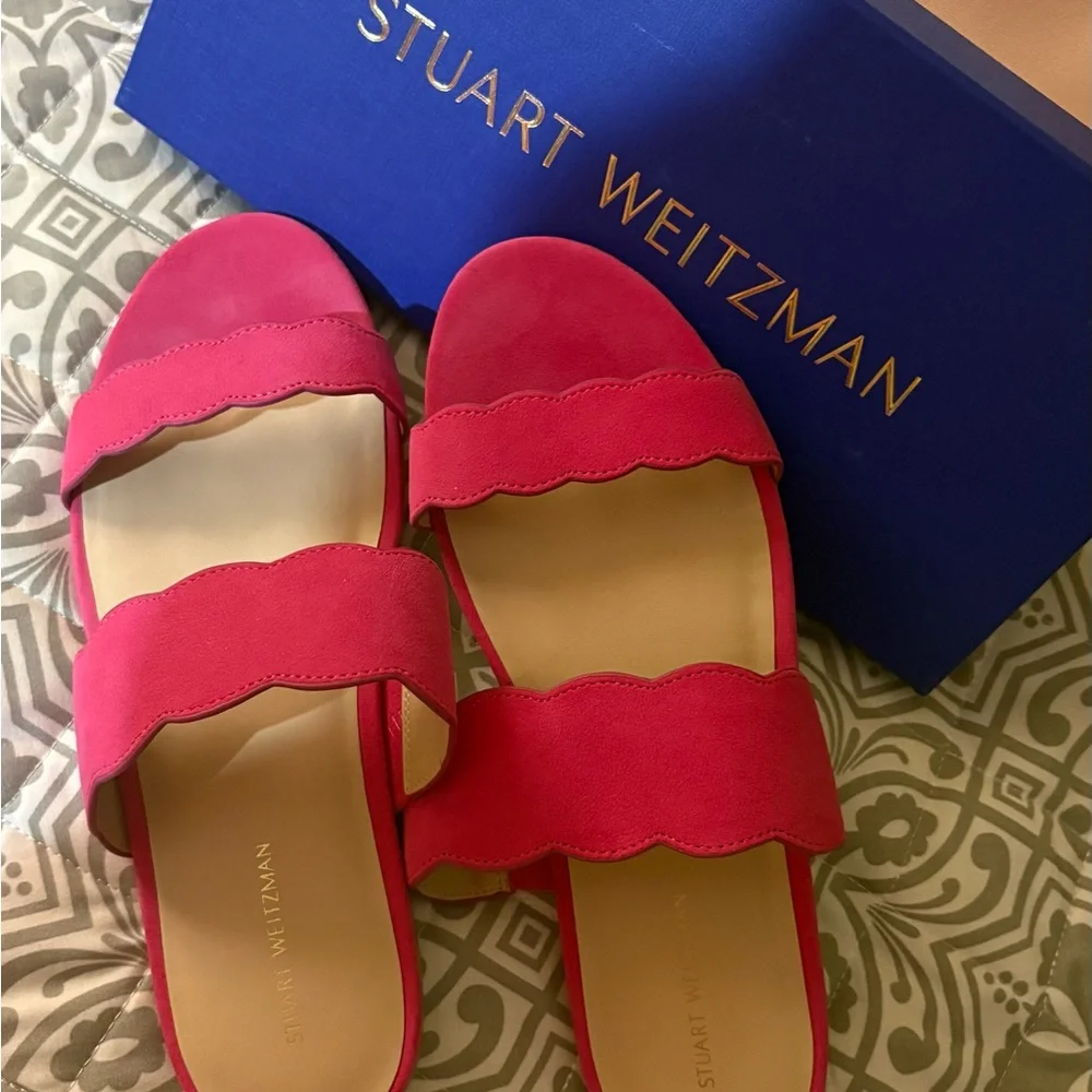 Sandals - Picture 2 of 4